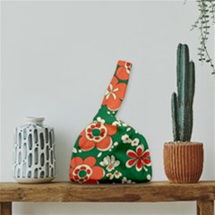 Mid Century Retro Floral 1970s 1960s Pattern 94 Japanese Wrist Knot Bag