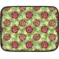 Seamless Pattern Leaf The Pentagon Fleece Blanket (mini)