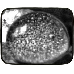 Black-and-white Water Droplet Fleece Blanket (mini)