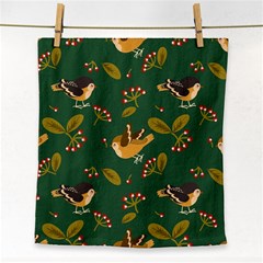 Cute Seamless Pattern Bird With Berries Leaves Face Towel
