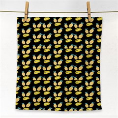 Pinelips Face Towel