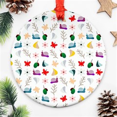 Snail Butterfly Pattern Seamless Ornament (round)