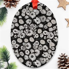 Mid Century Retro Floral 1970s 1960s Pattern 86 Oval Ornament (two Sides)